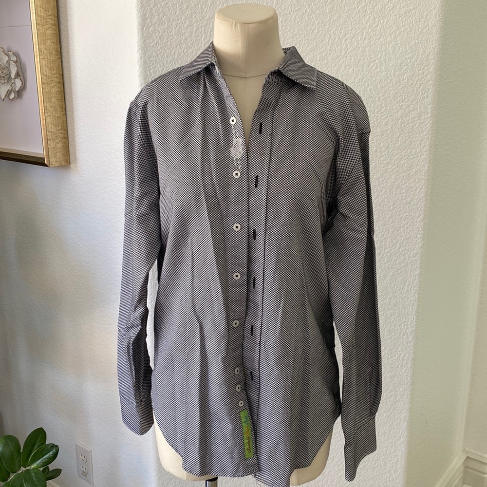 Stylish checks shirt